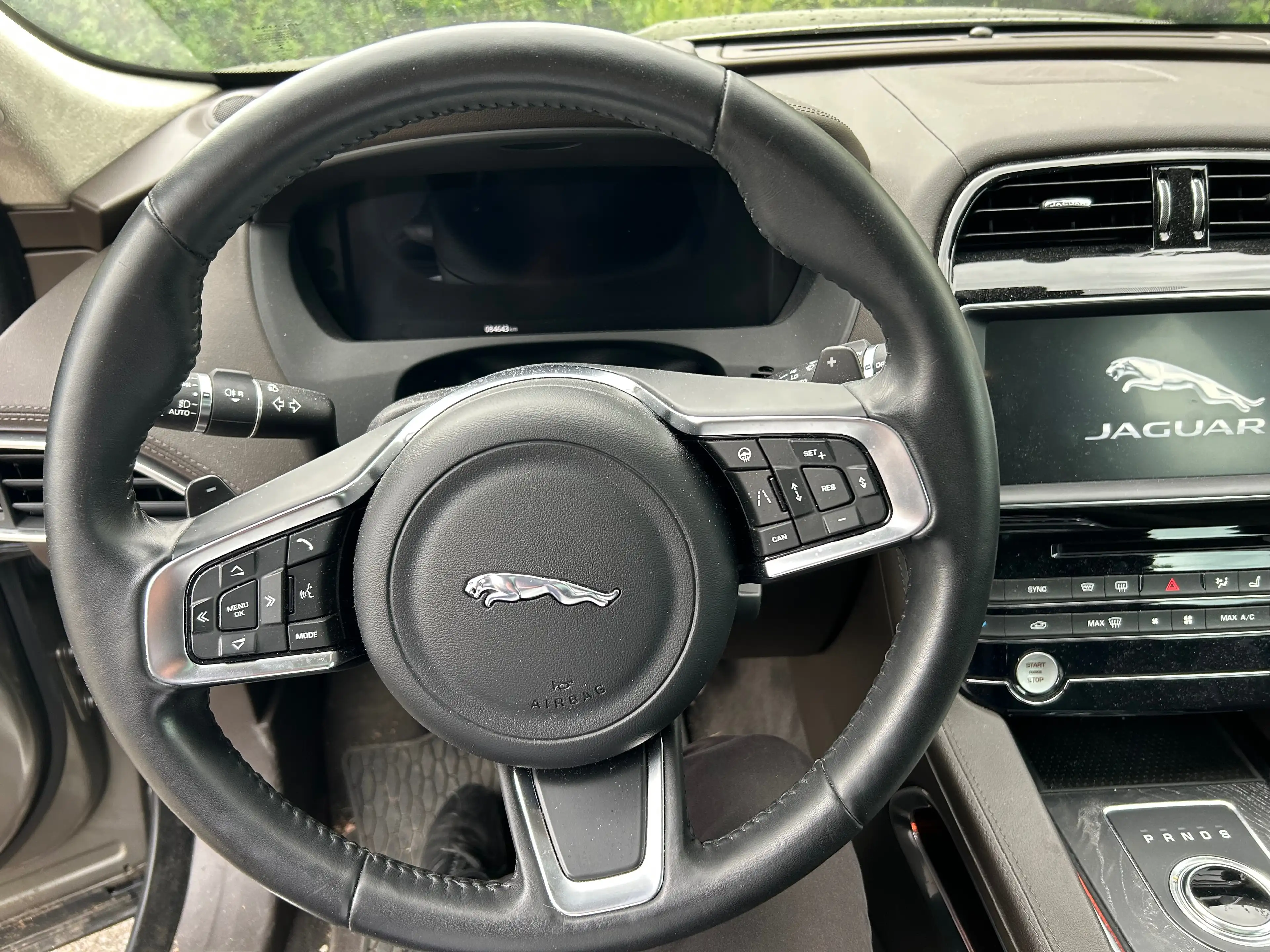 Jaguar F-Pace Portfolio AWD — photo 10