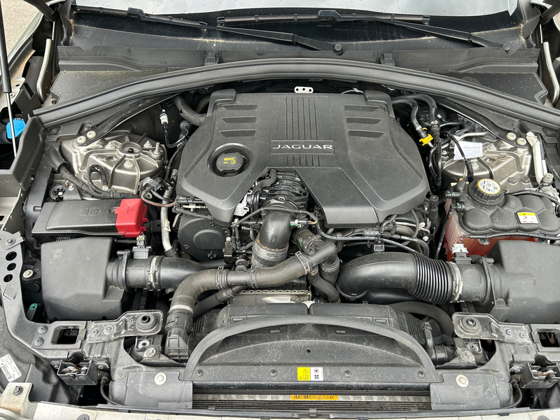 Jaguar F-Pace Portfolio AWD — photo 15