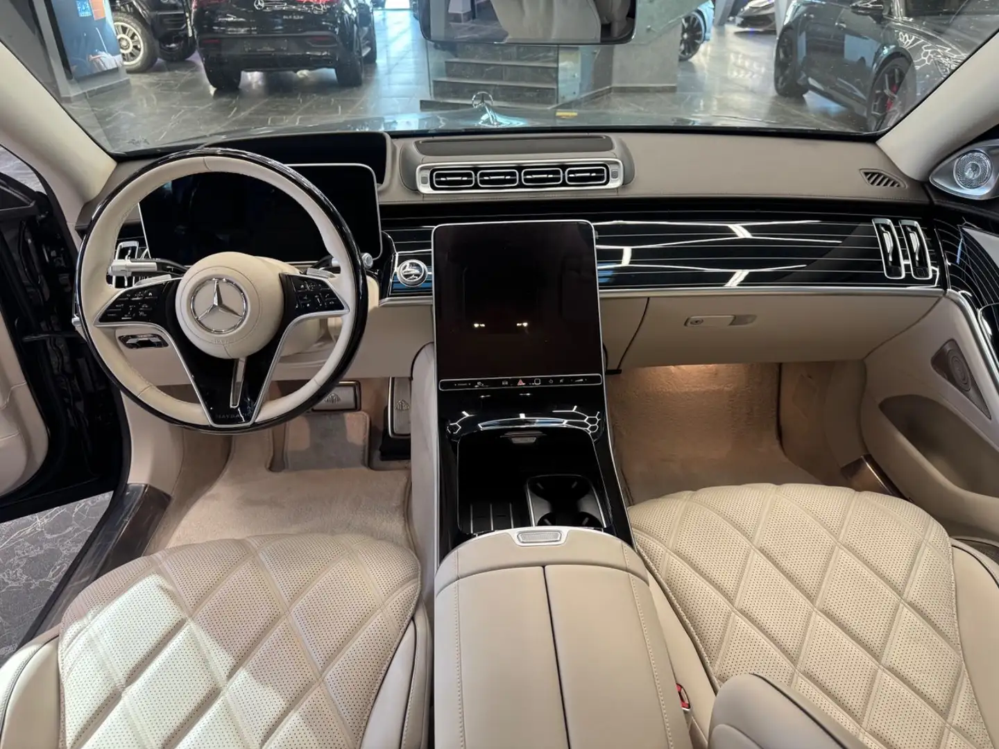 Mercedes-Benz S 580 MAYBACH MY 2025 +E Active Body Negru - 2