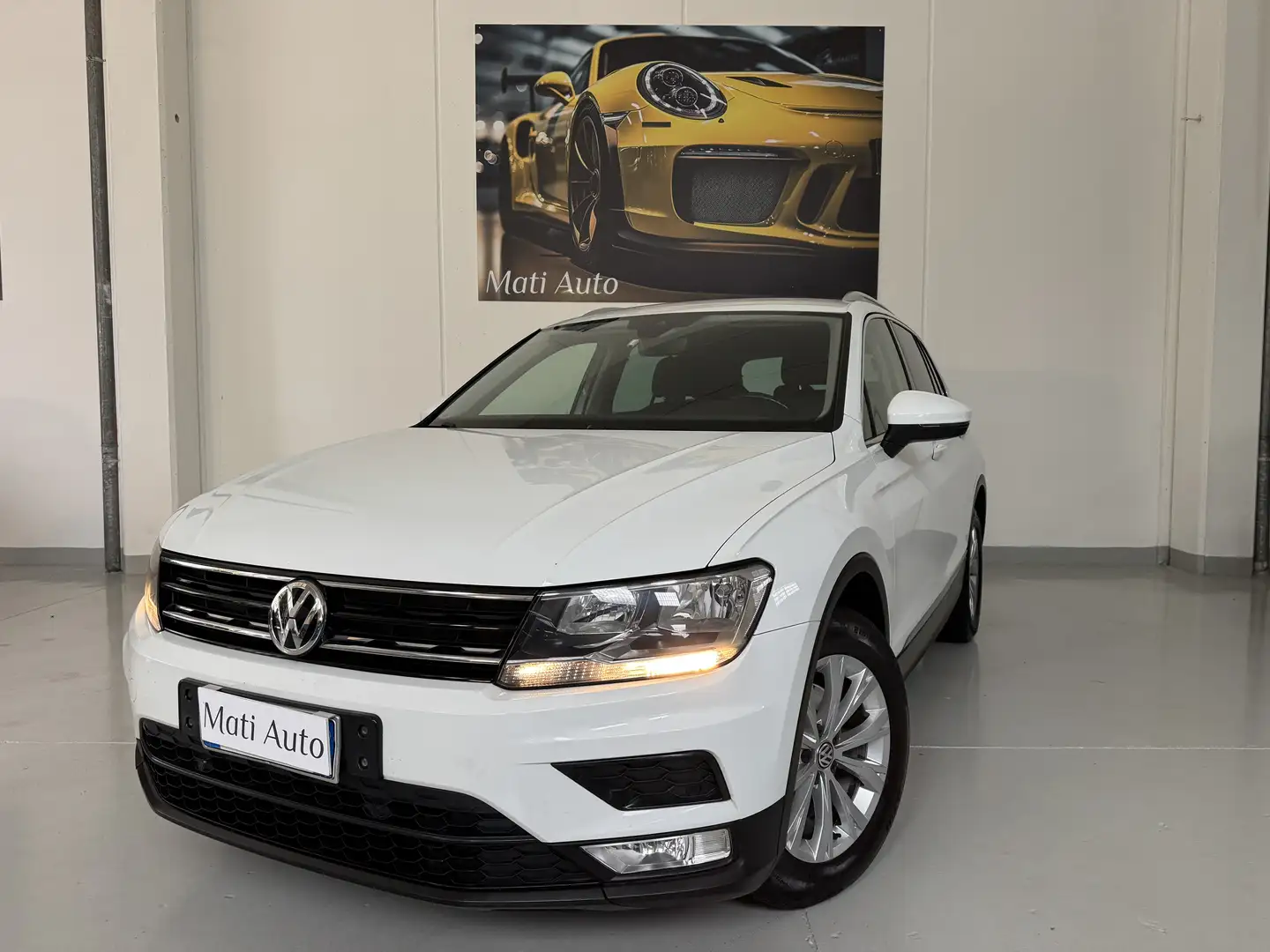 Volkswagen Tiguan 2.0 tdi SCR 150cv E6b Unicoproprietario Bianco - 1