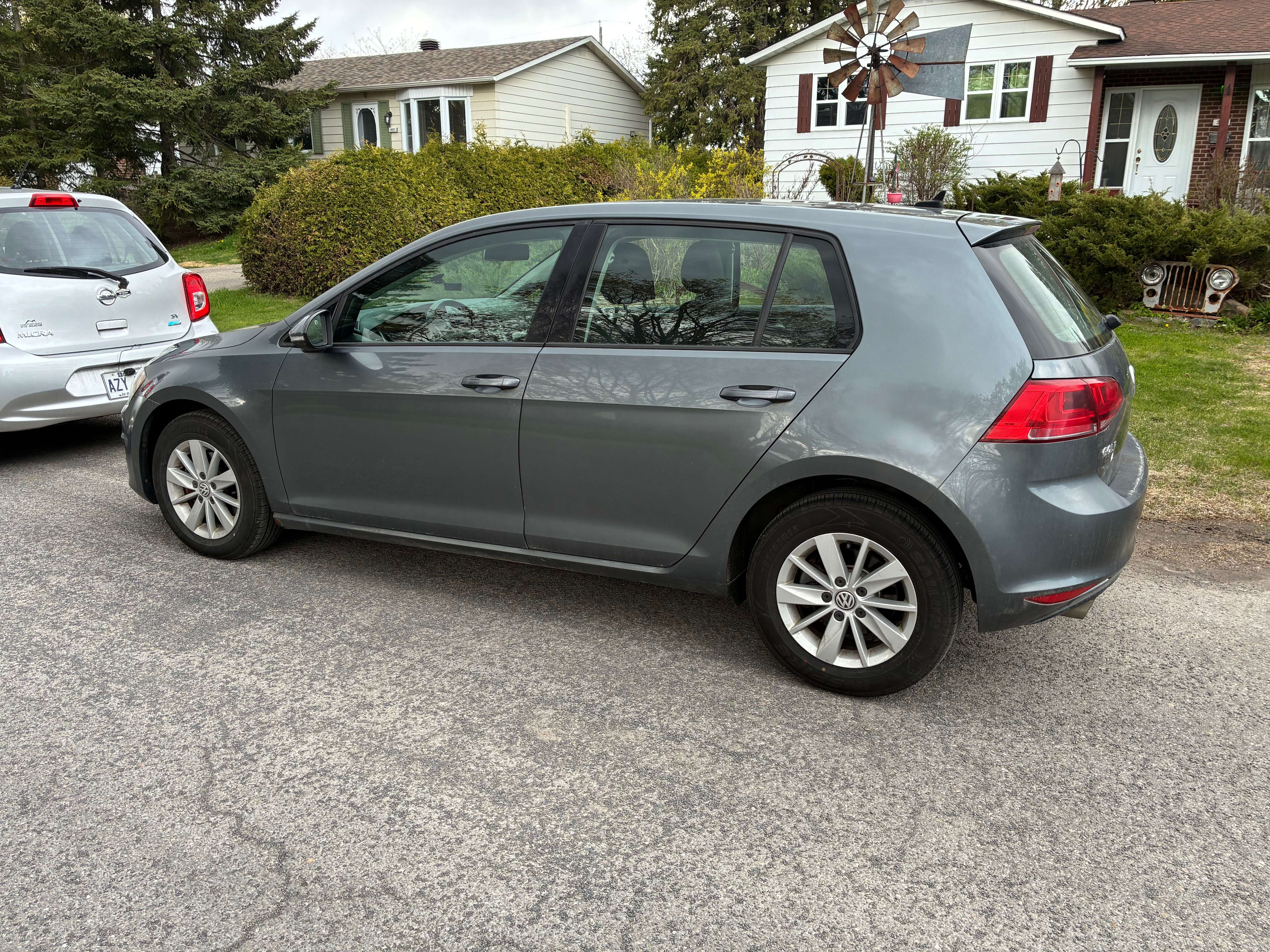 2015 Volkswagen Golf Confortline alt 4