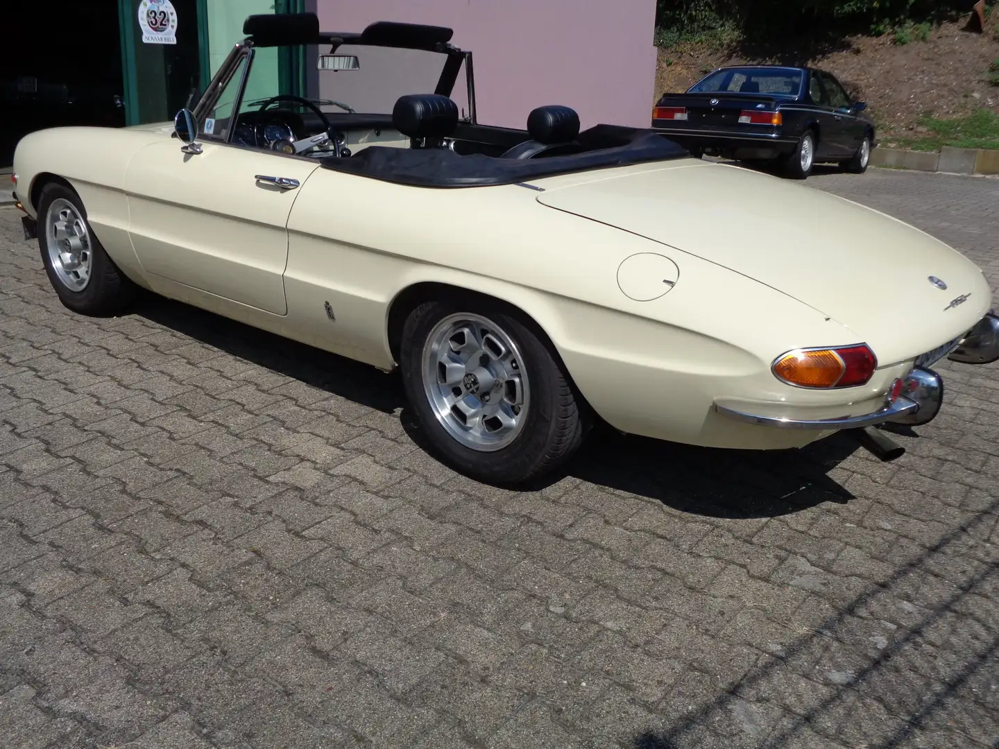 Alfa Romeo Spider 1750 Rundheck, Motor 8Tkm, einmaliger Sammlerzust Beige - 2