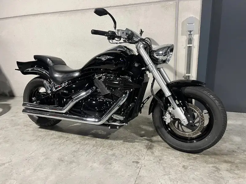 Suzuki Intruder M