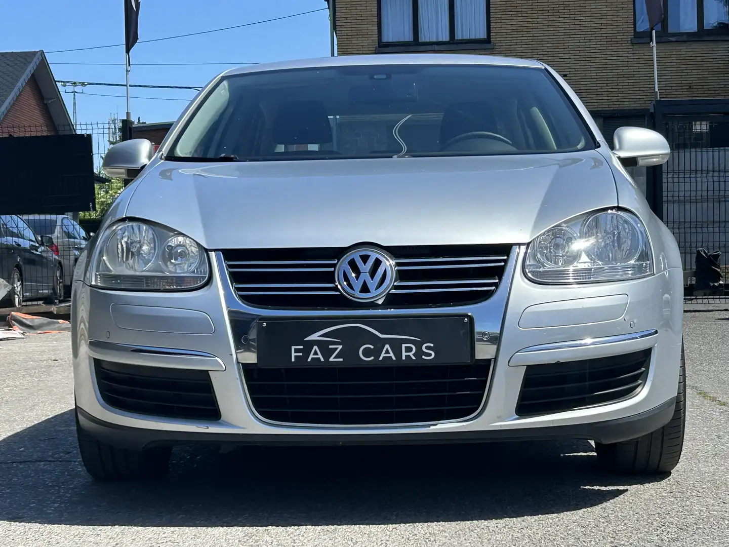 Volkswagen Jetta 1.6 CR TDi Comfortline DPF * CLIM + GPS + GARANTIE Сірий - 2