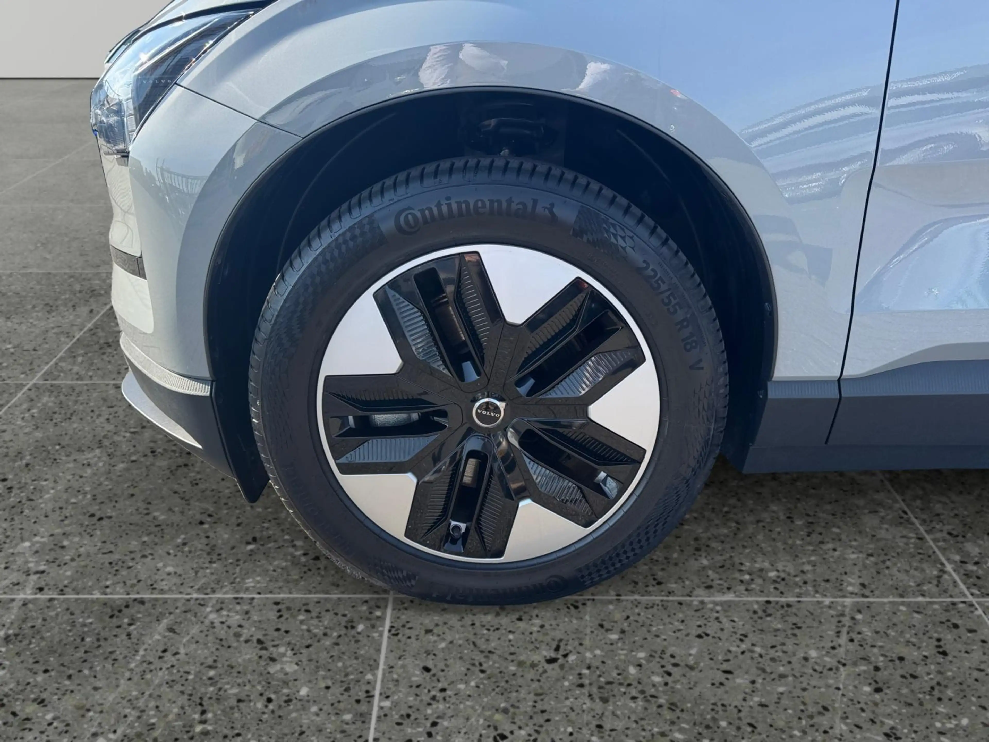 Volvo EX30 Single Motor Core 51 kWh — photo 9