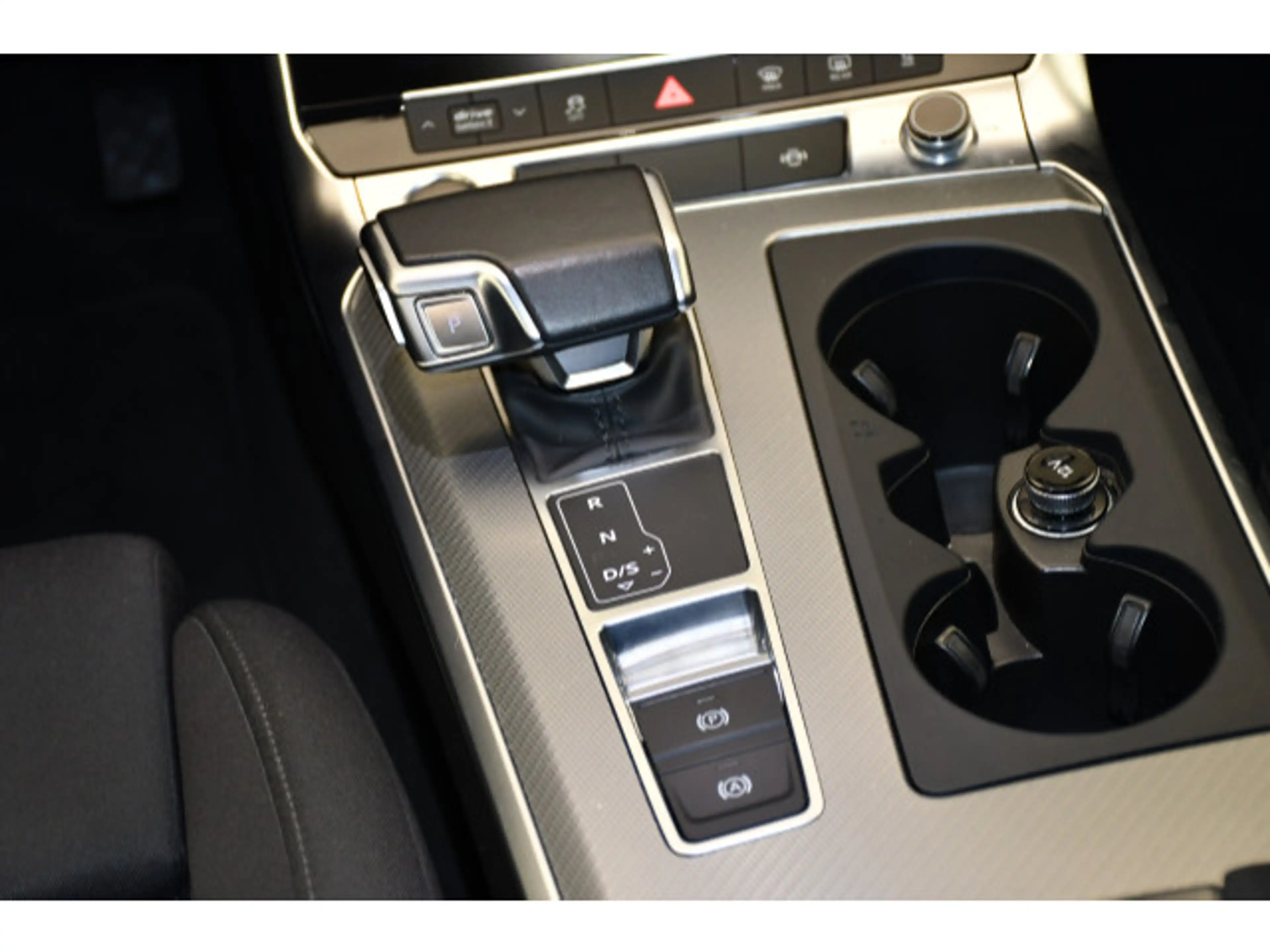 Audi A6 40TDI quattro S tronic sport AHK/STANDH — photo 6