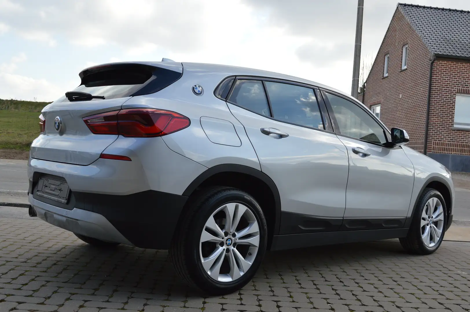BMW X2 sDrive18iA 1 HAND - Top condition Zilver - 2