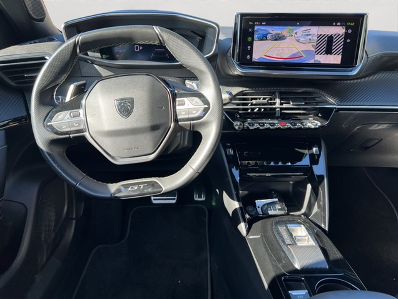 Peugeot 2008 GT PureTech 130 EAT8 — photo 10