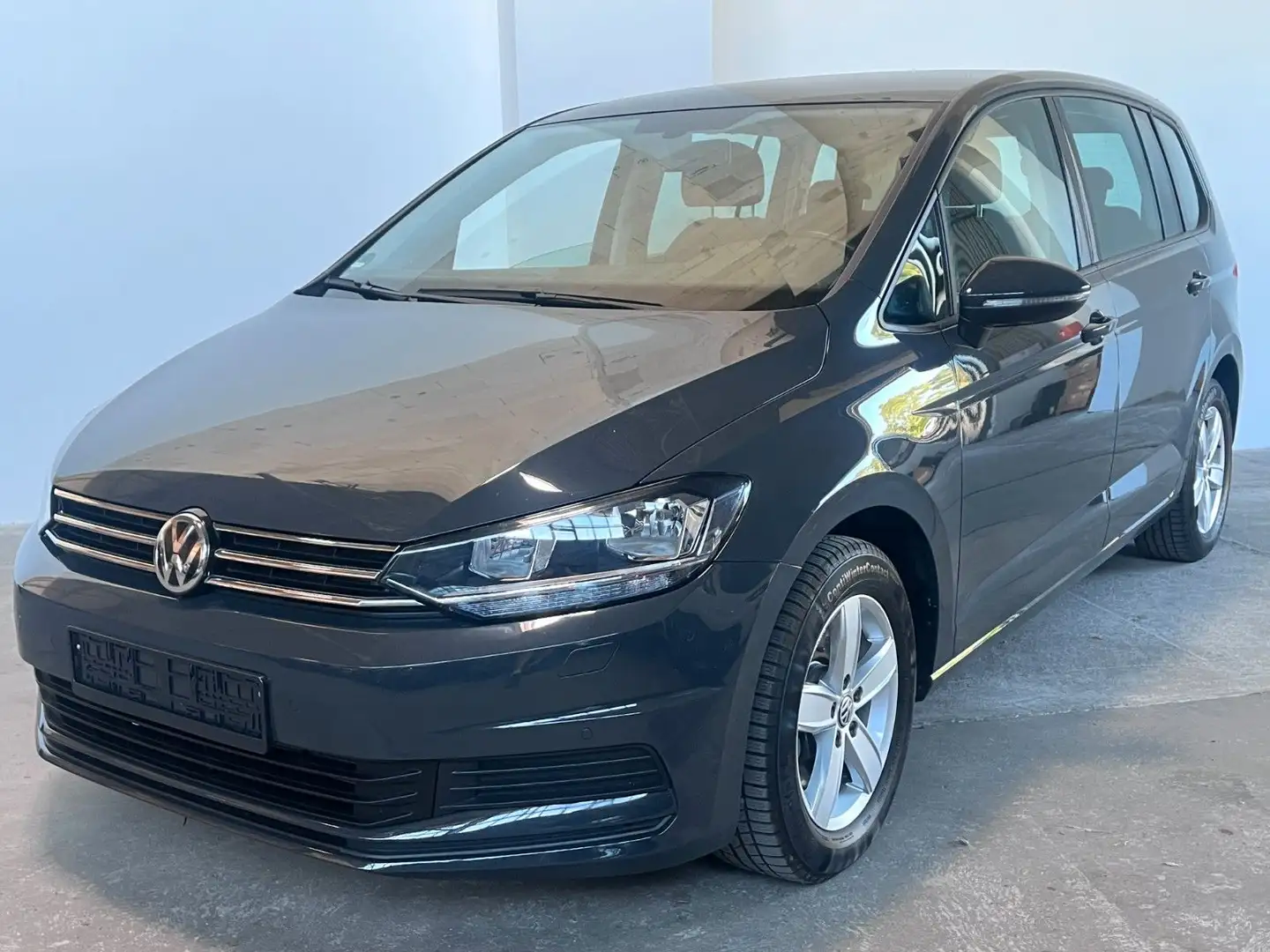 Volkswagen Touran Comfortline 1.5 *Automatik* Grijs - 1