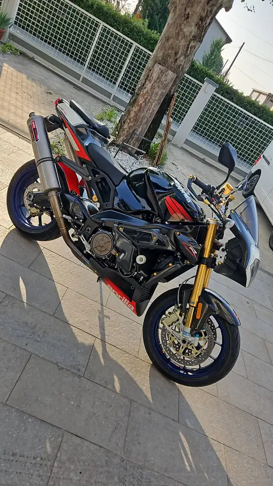 Aprilia Tuono