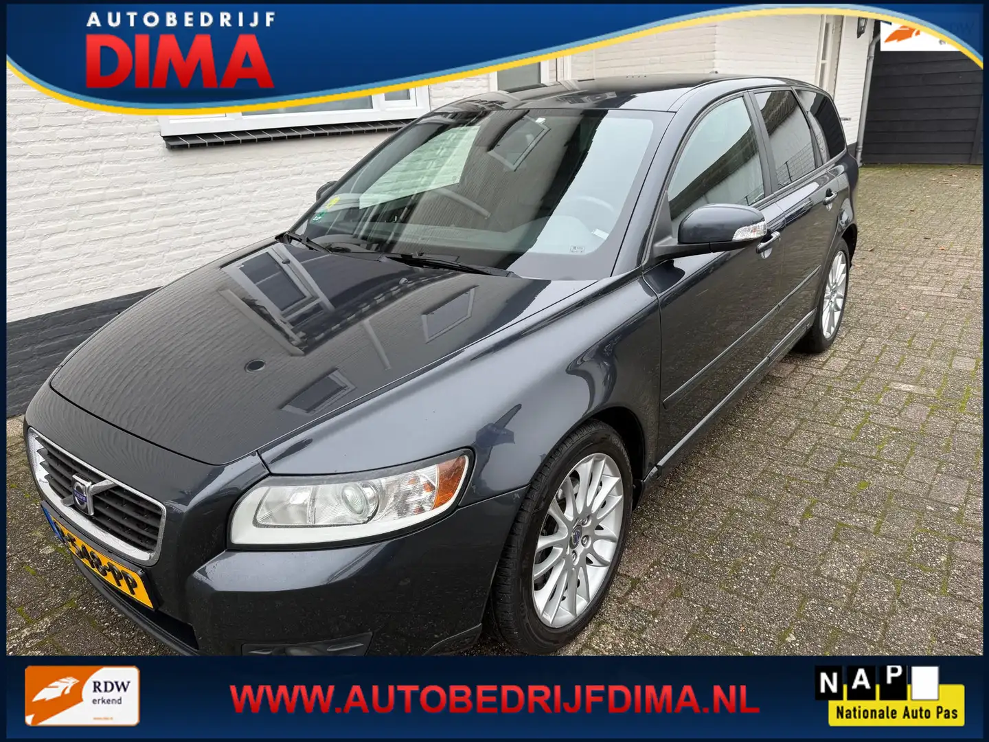 Volvo V50 2.4 Automaat/ Leder/ Navi/ Cruise Control/ Afnb Tr Gris - 1