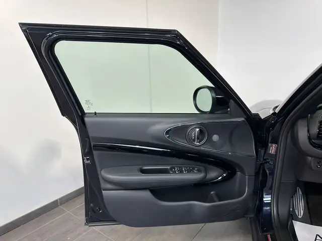 MINI Clubman view 6