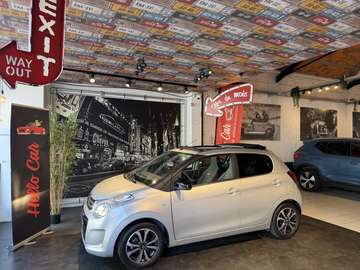 * 1.0 * BOITE AUTO * TOIT OUVRANT * CAM * AC *