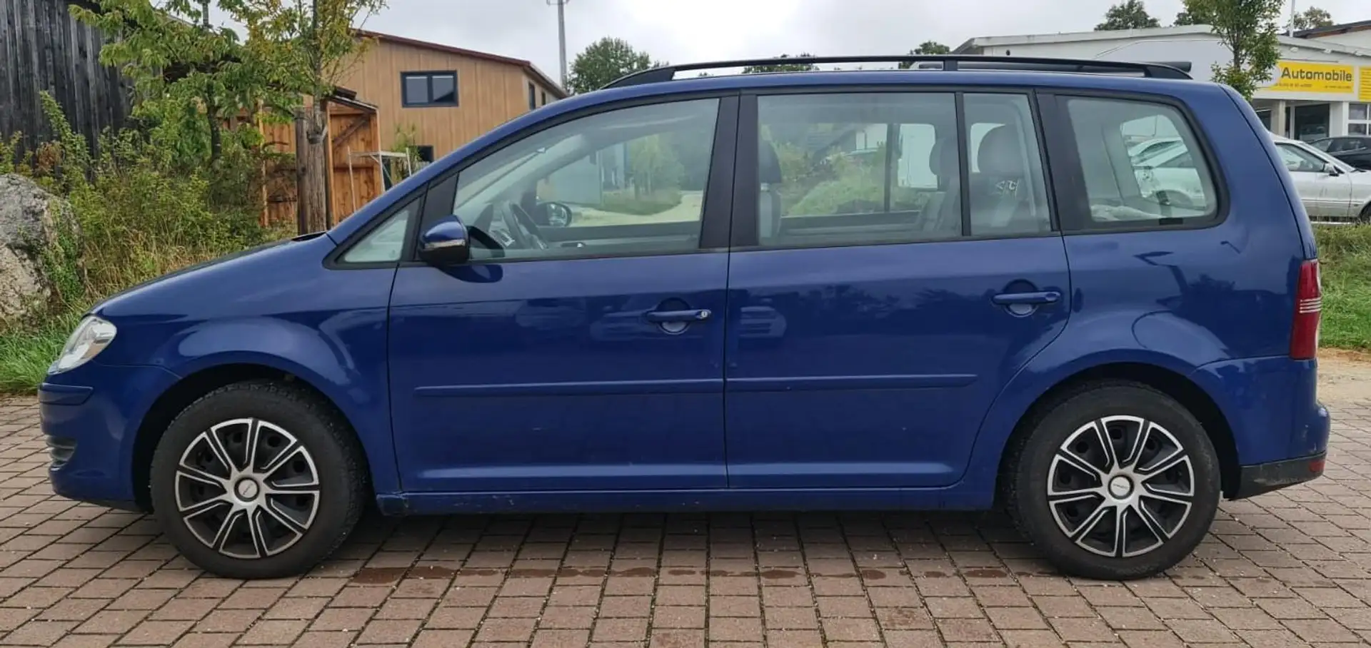 Volkswagen Touran Trendline 1.4 16V TSI 1390 ccm Metallic Blau - 2