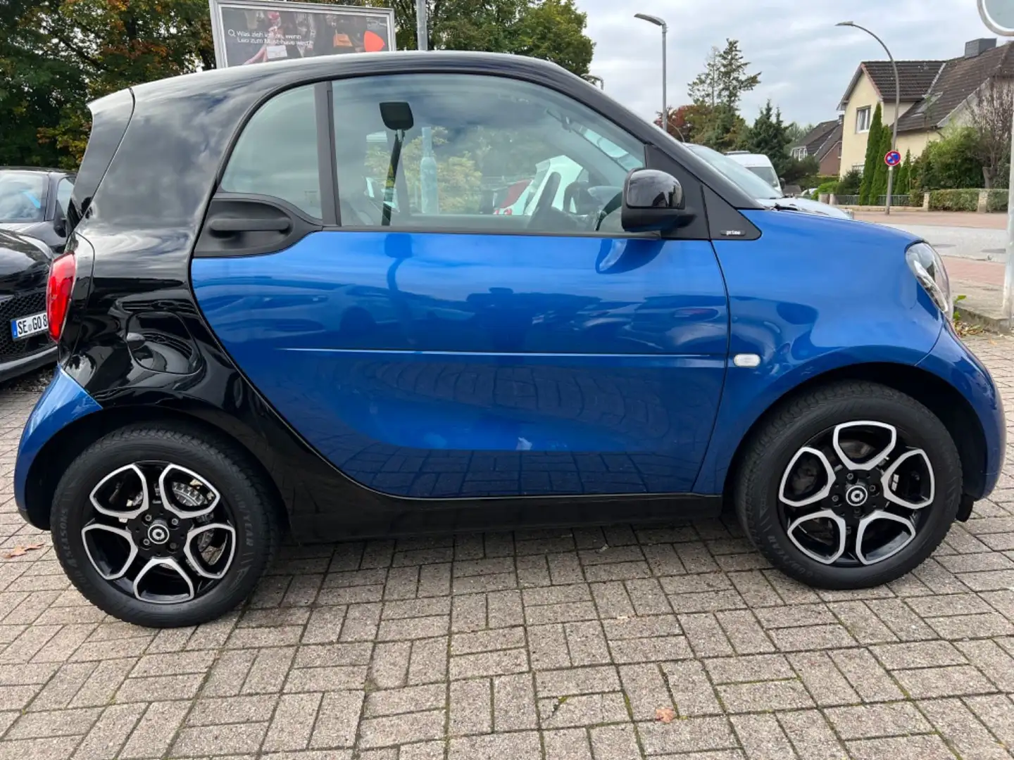 smart forTwo *PRIME*TURBO*PANORAMA*LEDER Bleu - 2