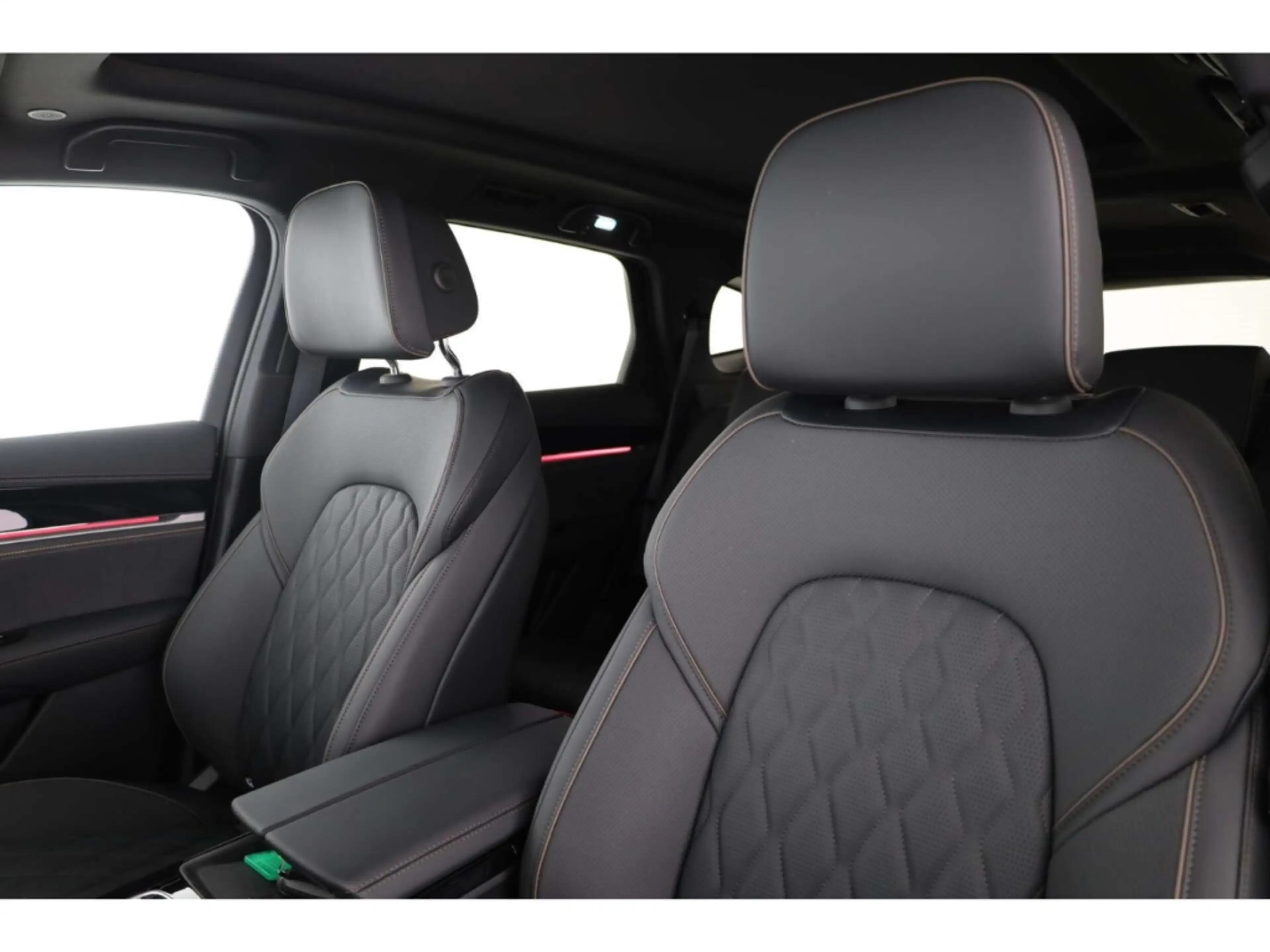BYD Tang — photo 10