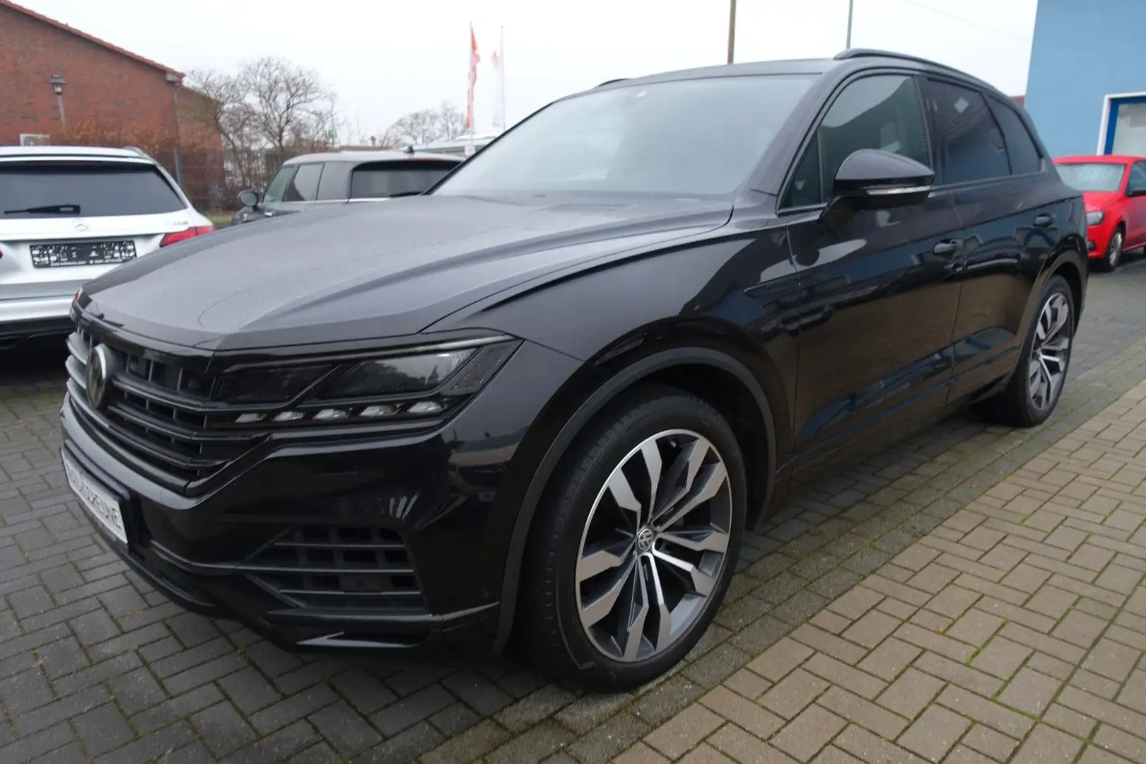 Volkswagen Touareg 4Motion*Luft*Pano*Sthzg.*AHK*Matrix*Alu* Noir - 1