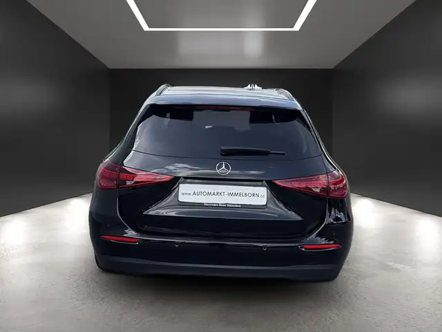 Mercedes-Benz C-Class view 10