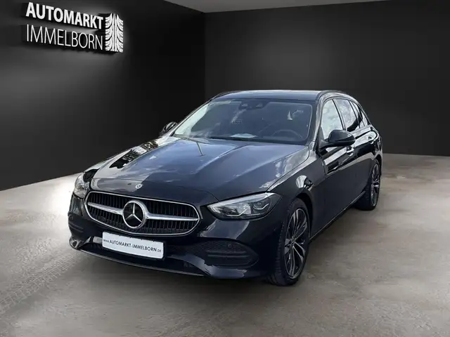 Mercedes-Benz C-Class view 3