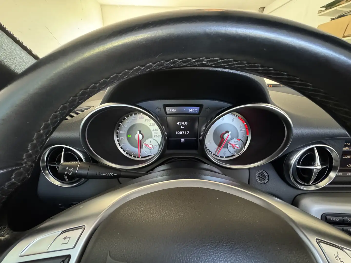 Mercedes-Benz SLK 200 (BlueEFFICIENCY) Schwarz - 1
