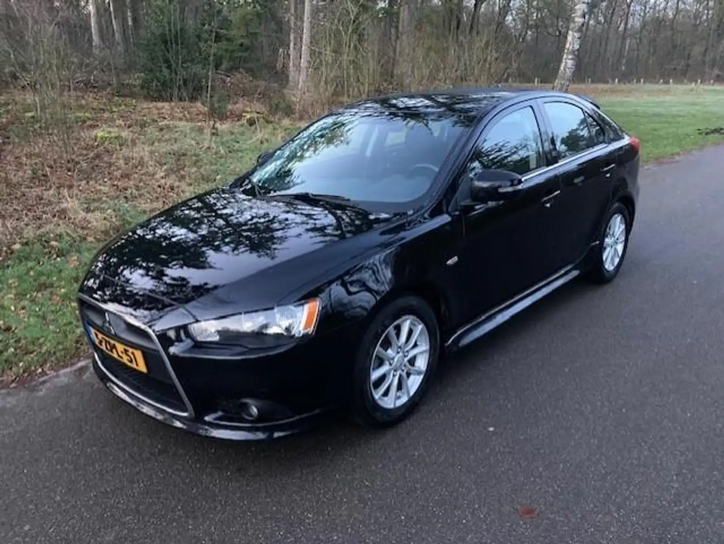 Mitsubishi Lancer Sportback 1.6 Limited Edition Noir - 2