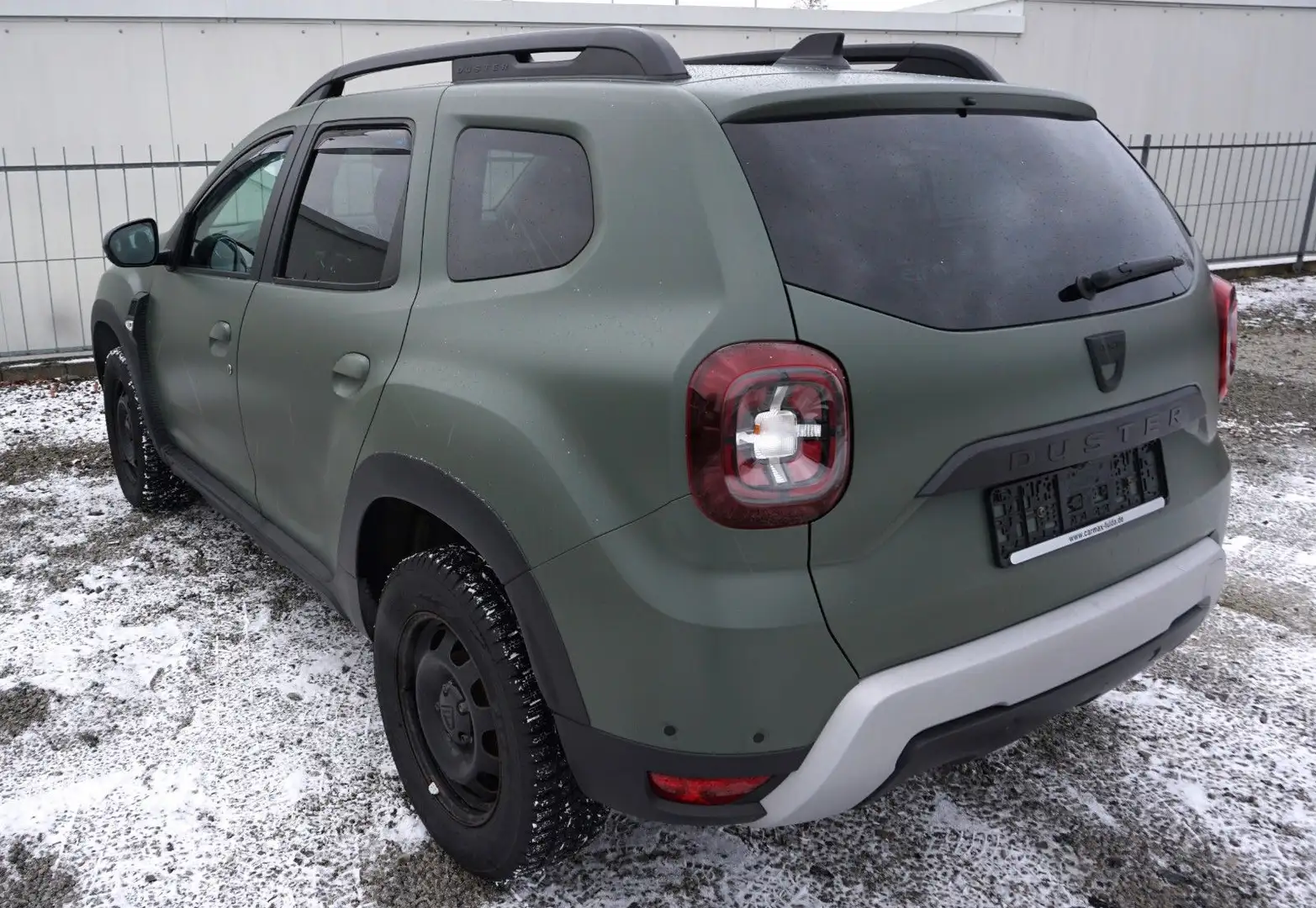 Dacia Duster Adventure AHK,Scheckheft,Leder,LED,Navi Grün - 2