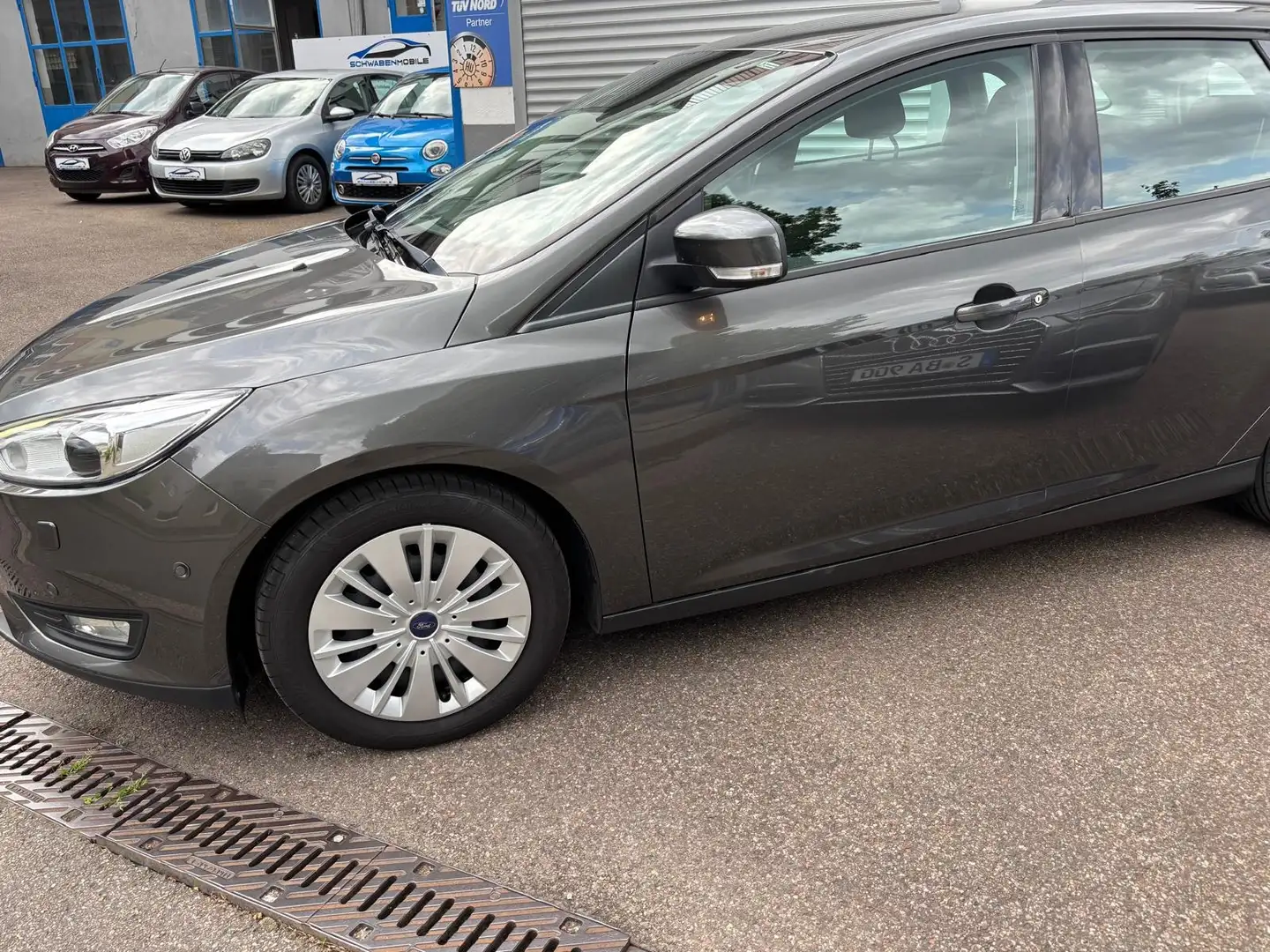 Ford Focus Business Gris - 2