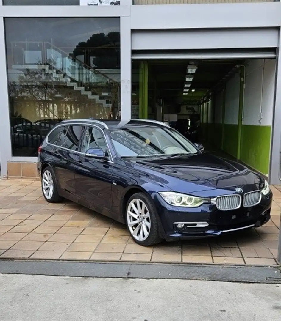 BMW 320 320d Touring xDrive Sport Schwarz - 2