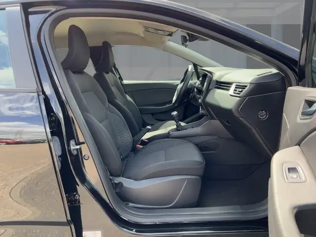 Renault Clio view 8