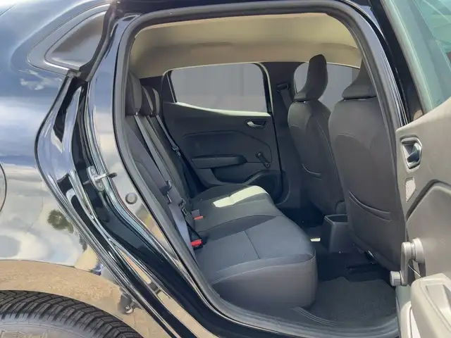 Renault Clio view 9