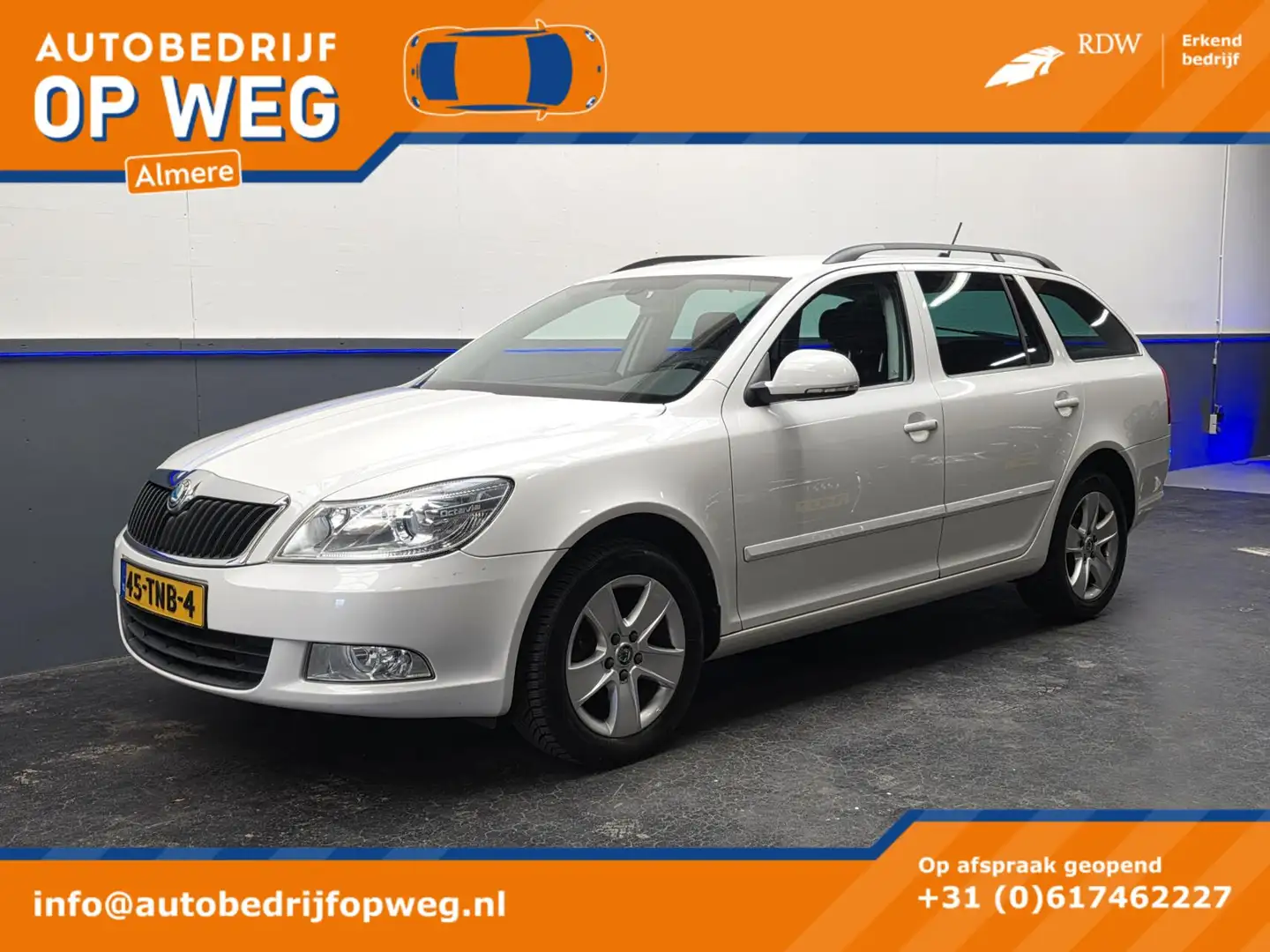 Skoda Octavia Combi 1.2 TSI Ambition Business Line Trekhaak Weiß - 1