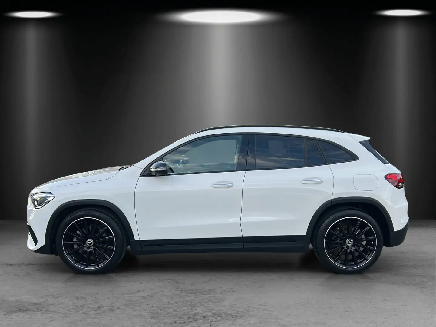 Mercedes-Benz GLA 250 GLA250 4M AMG Pano DISTRO Standhz AHK Burme MLED Blanc - 2