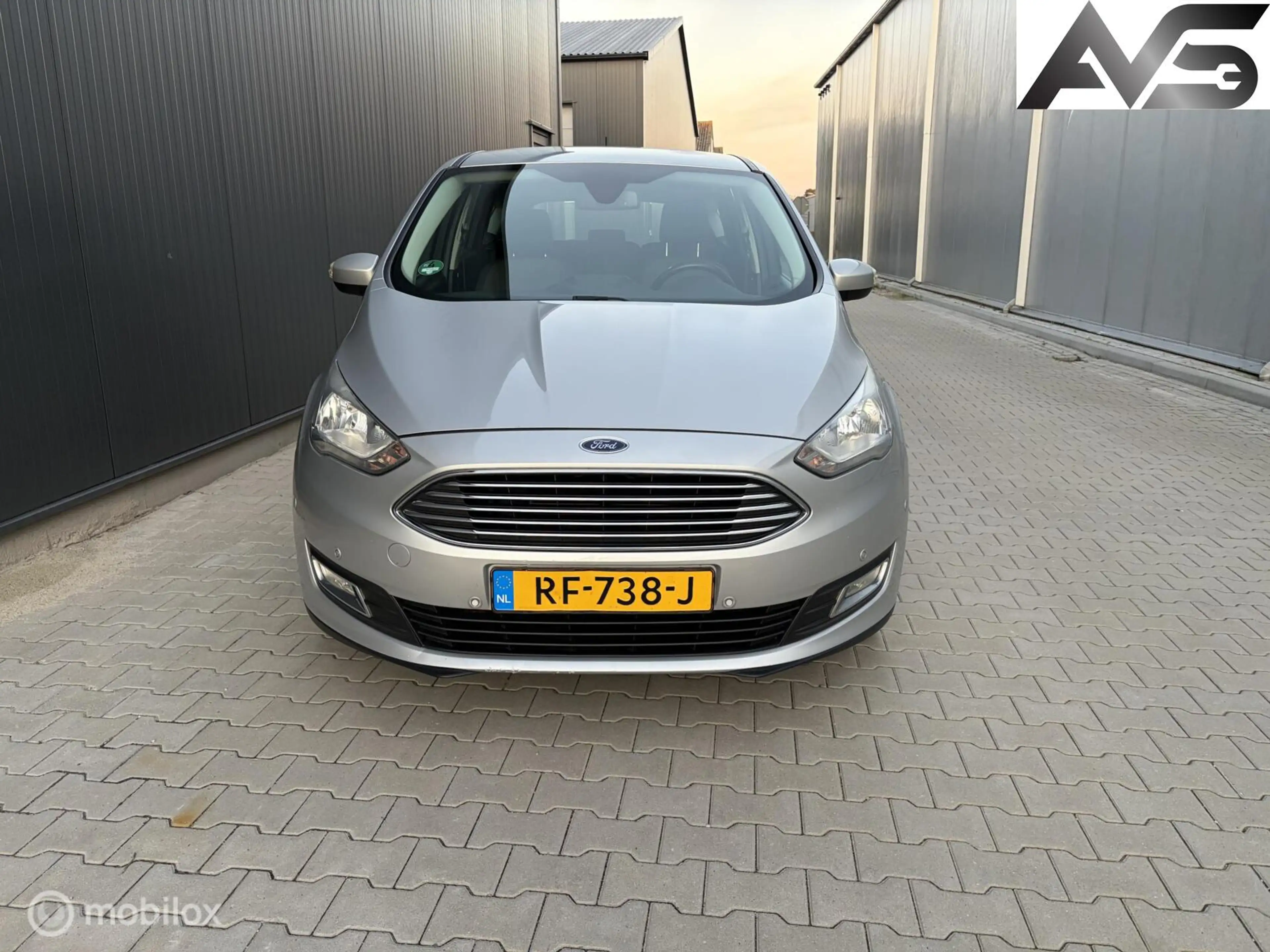 Ford C-Max 1.0 Titanium — photo 2
