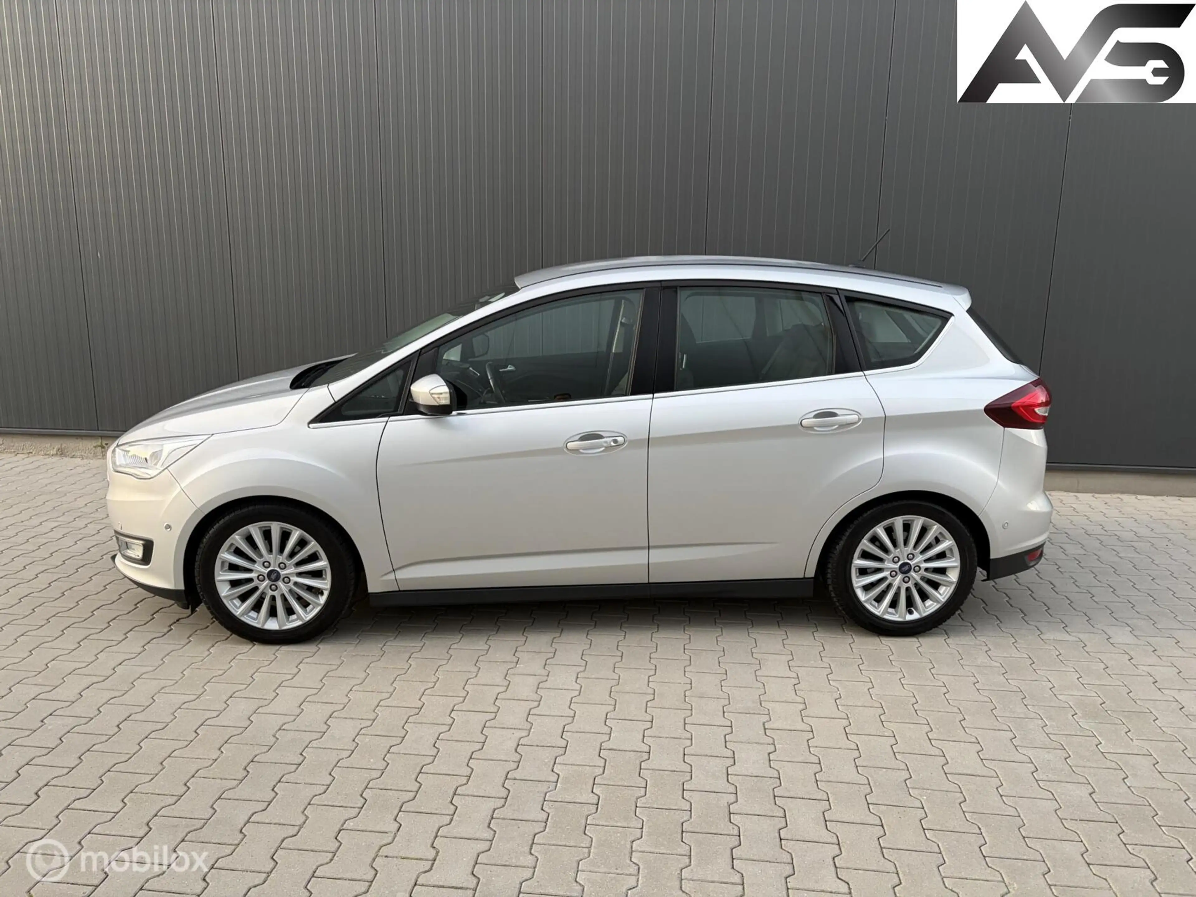 Ford C-Max 1.0 Titanium — photo 3