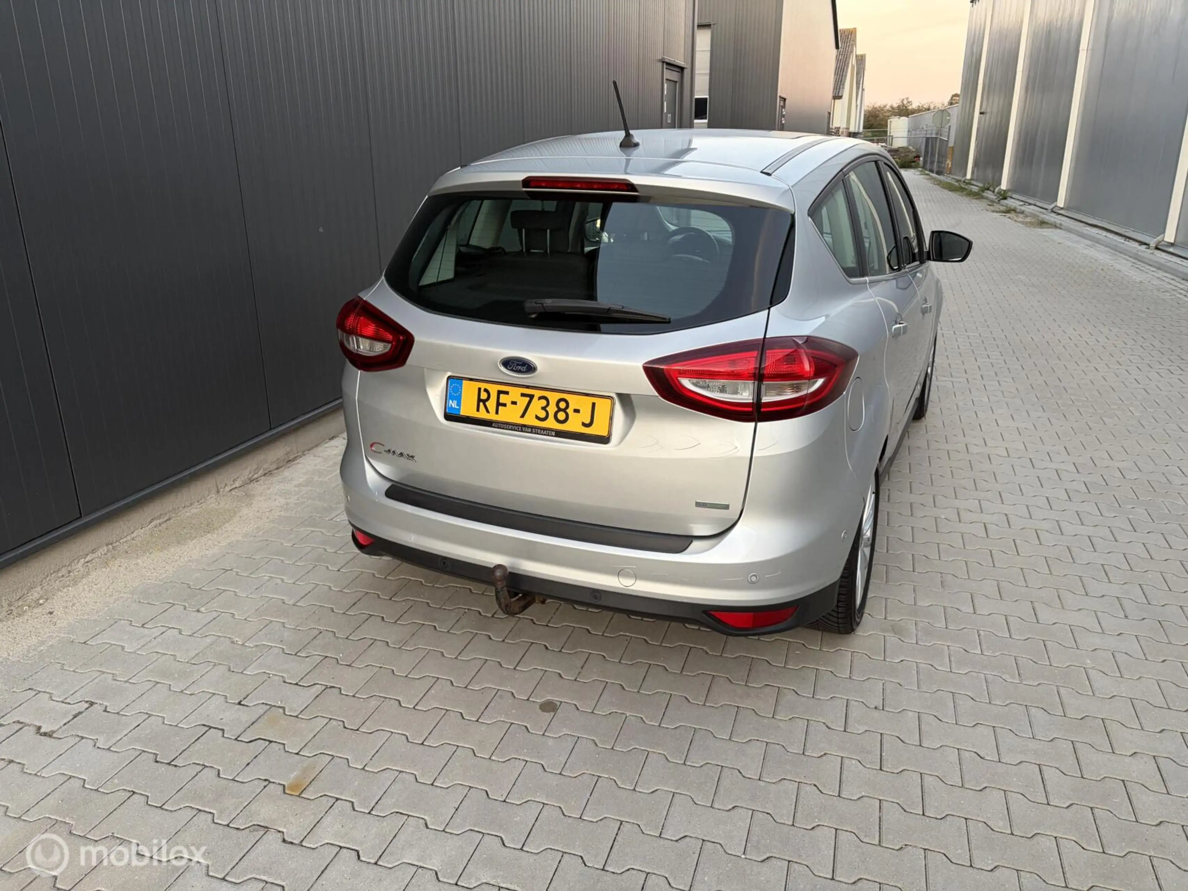 Ford C-Max 1.0 Titanium — photo 6