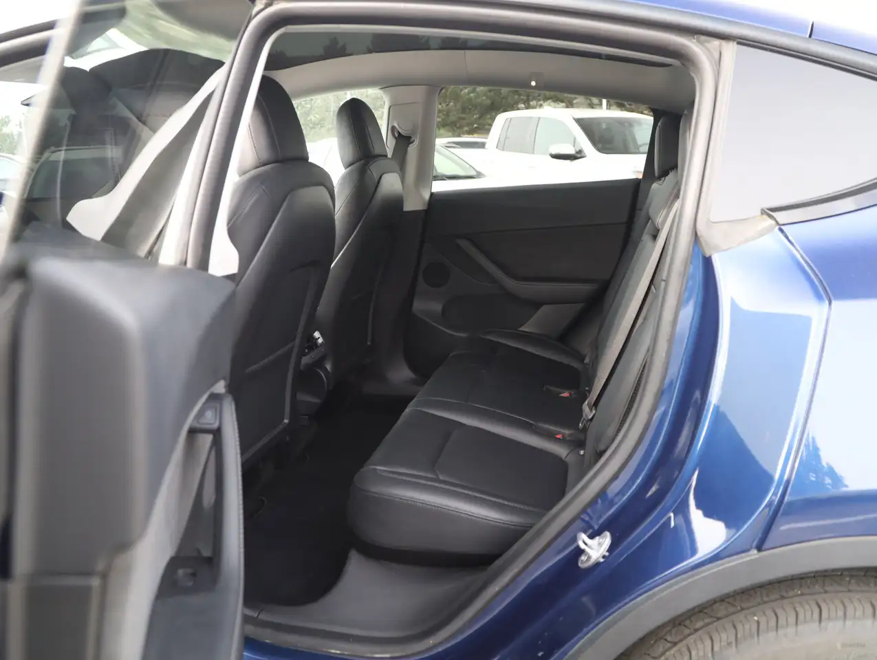 Tesla Model Y fotografie Tesla Model Y