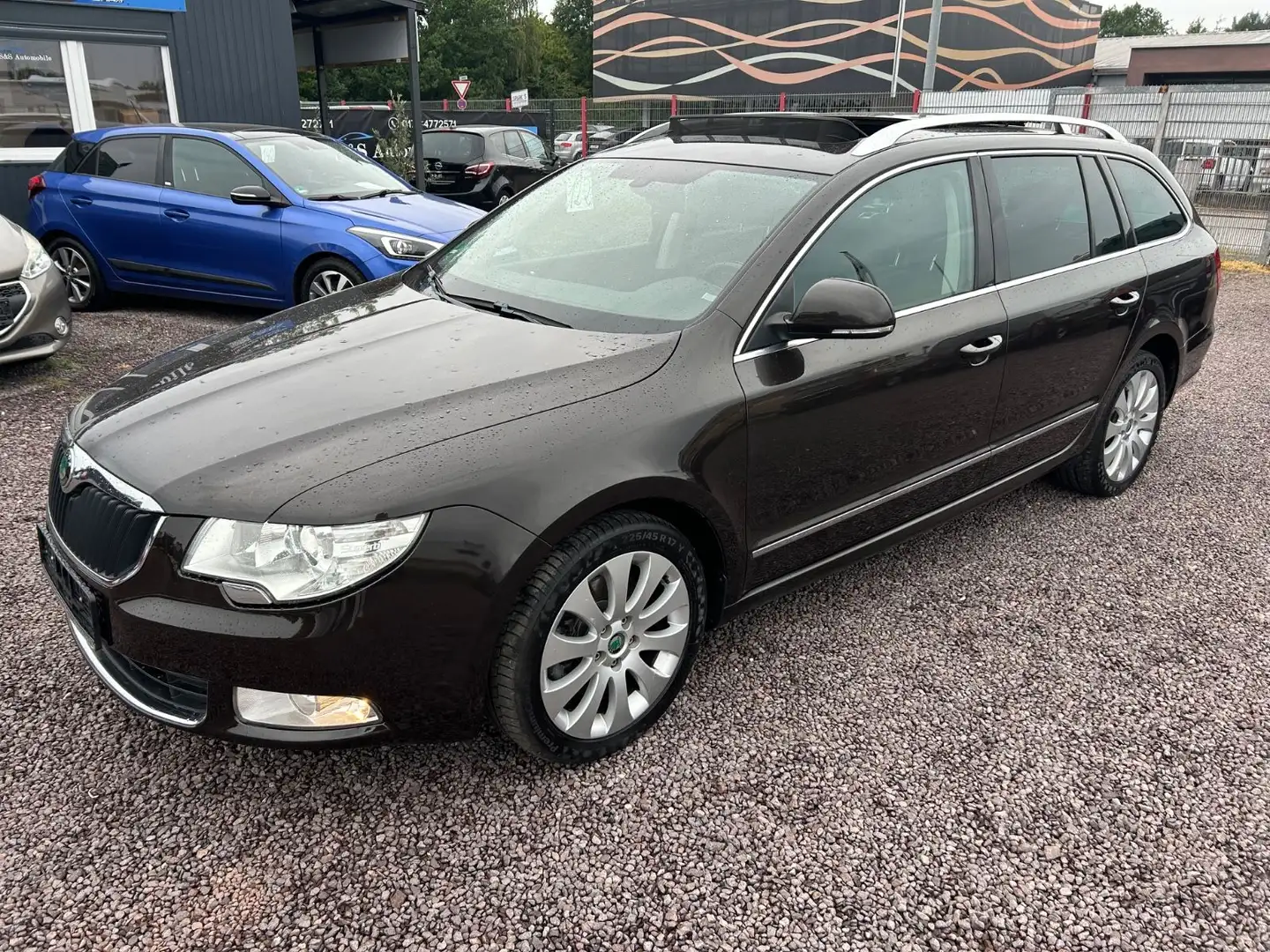 Skoda Superb Elegance *Automatik*Navi*Panorama* Braun - 1