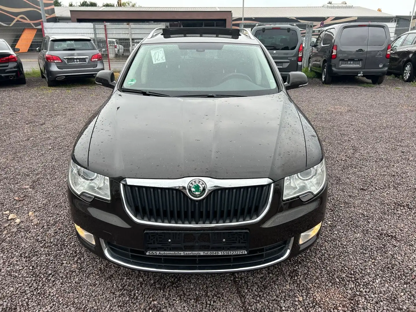 Skoda Superb Elegance *Automatik*Navi*Panorama* Braun - 2
