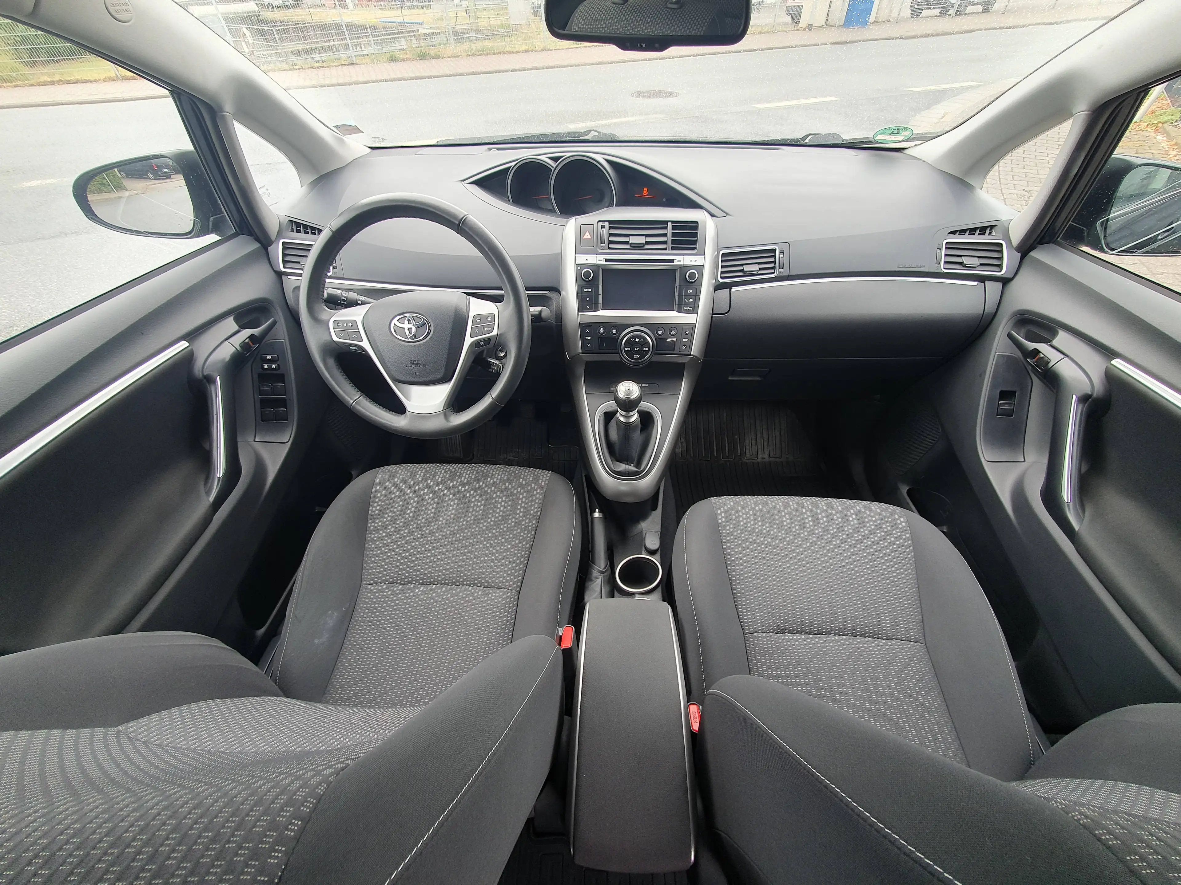 Toyota Verso Life — photo 10