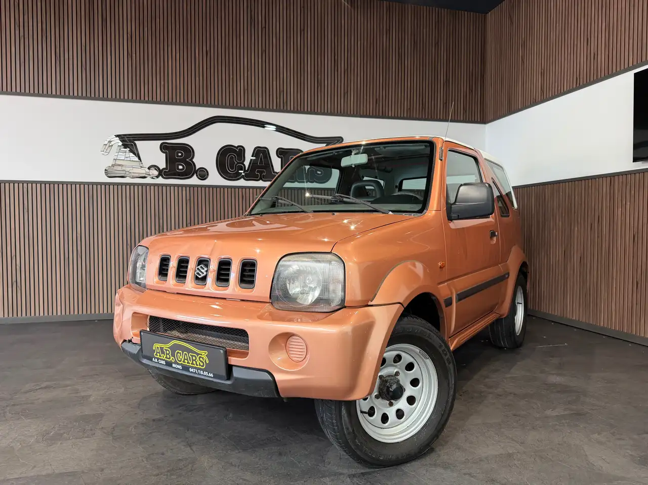 Suzuki Jimny 1.3i - 4X4 - LEGER COUP CARROSSERIE, foto 1