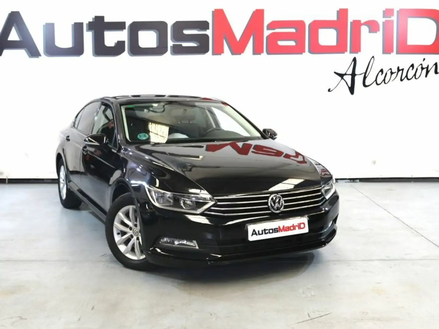 Volkswagen Passat BlueMotion 1.6 TDI Noir - 1