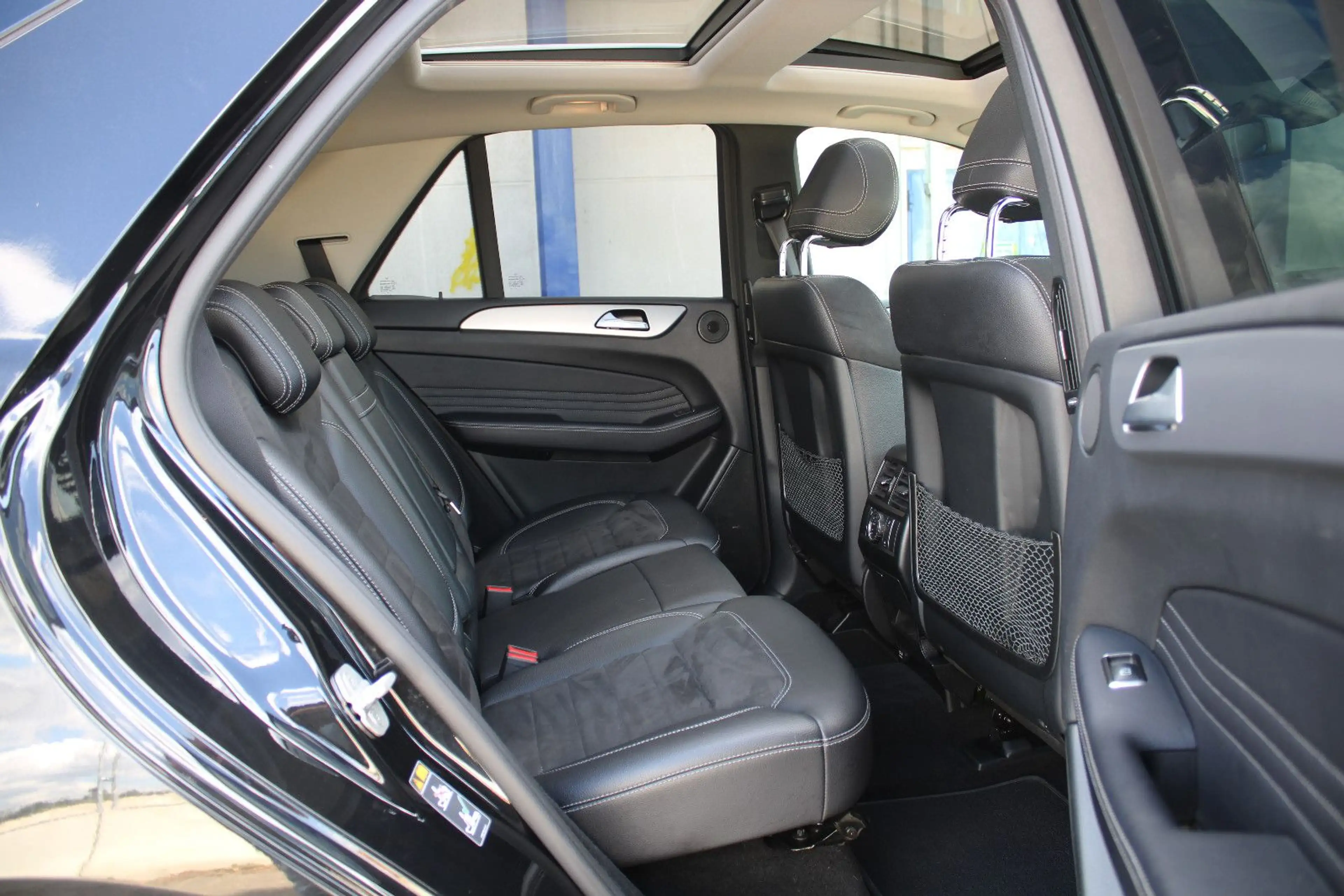 Mercedes-Benz ML 350 CDI AMG-Line/Pano/Luft/AHK/360°/21'/Leder — photo 14