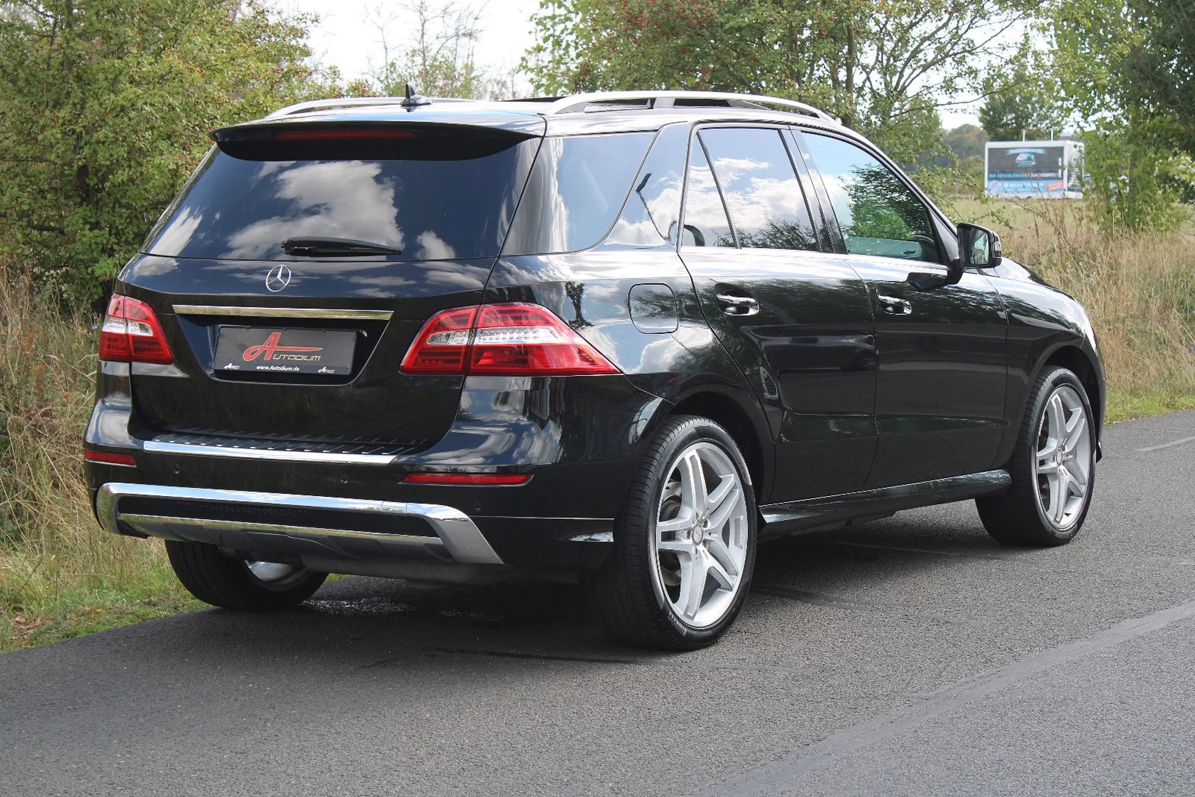 Mercedes-Benz ML 350 CDI AMG-Line/Pano/Luft/AHK/360°/21'/Leder — photo 4