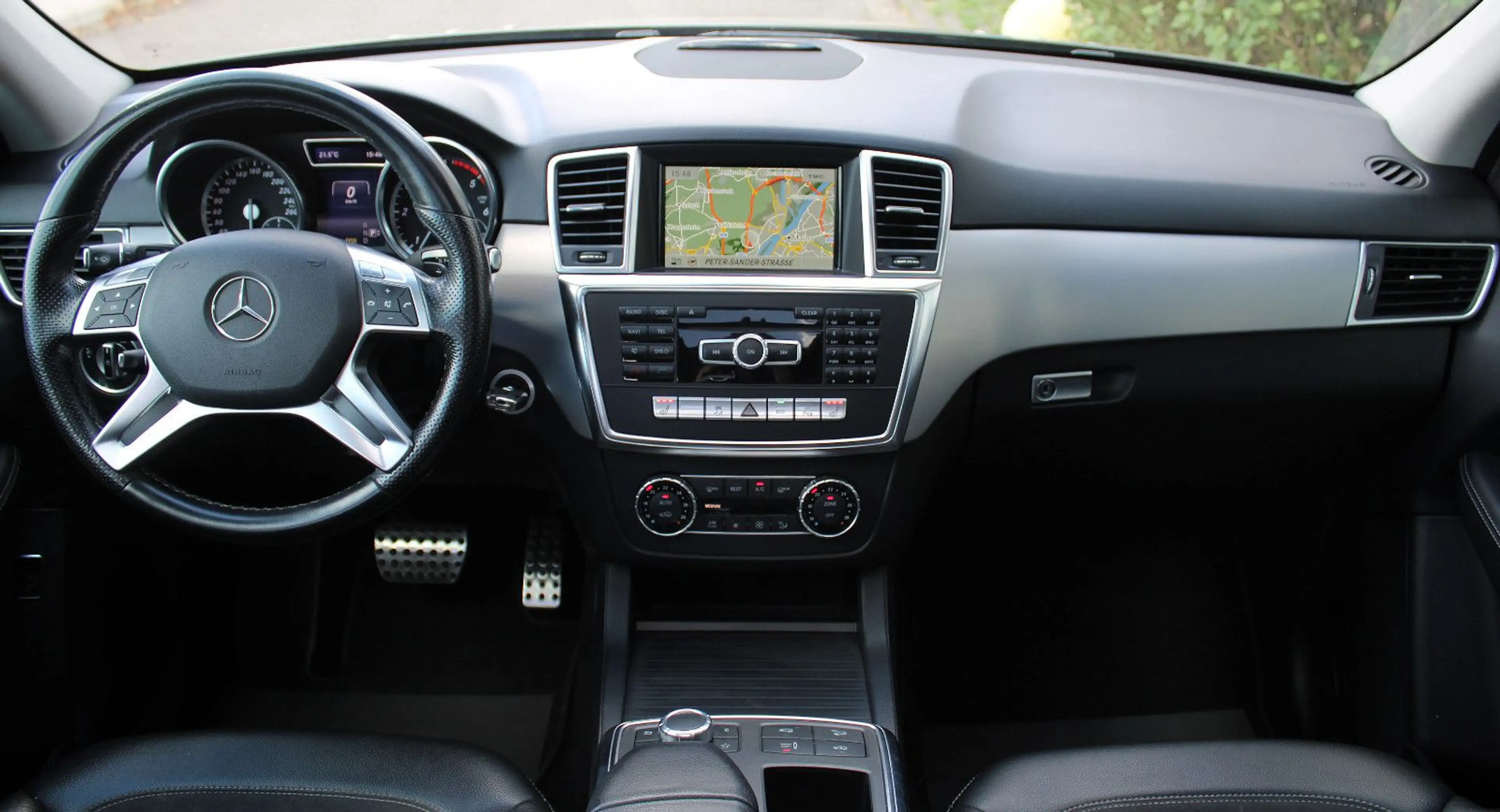 Mercedes-Benz ML 350 CDI AMG-Line/Pano/Luft/AHK/360°/21'/Leder — photo 11