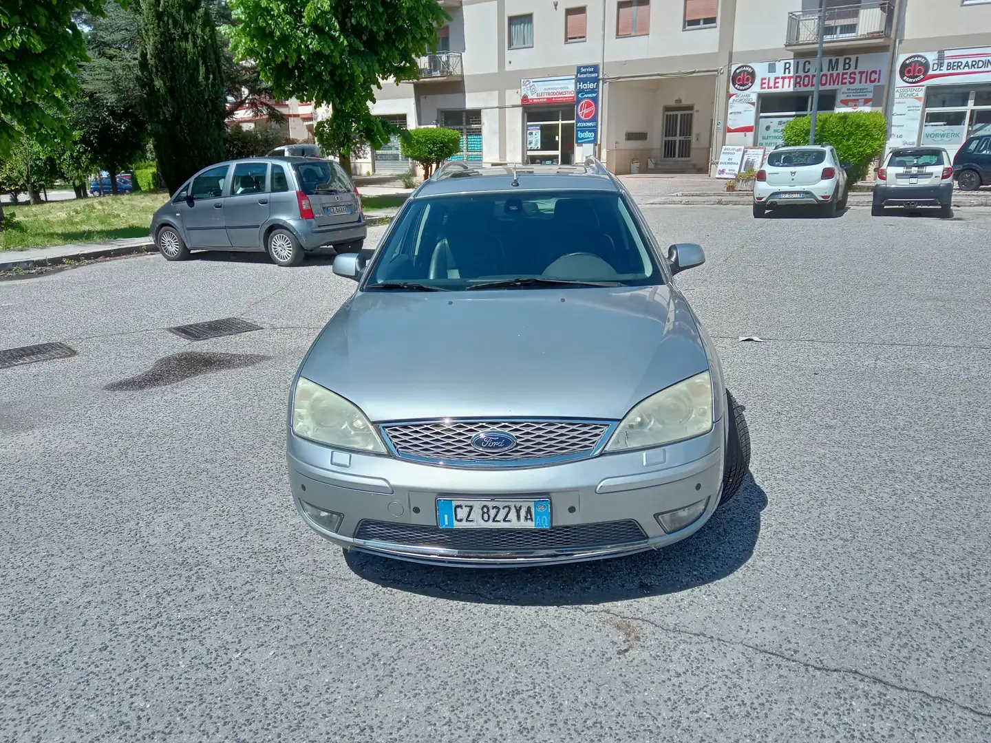 Ford Mondeo Mondeo II 2000 SW SW 2.2 tdci Ghia 155cv Argento - 1