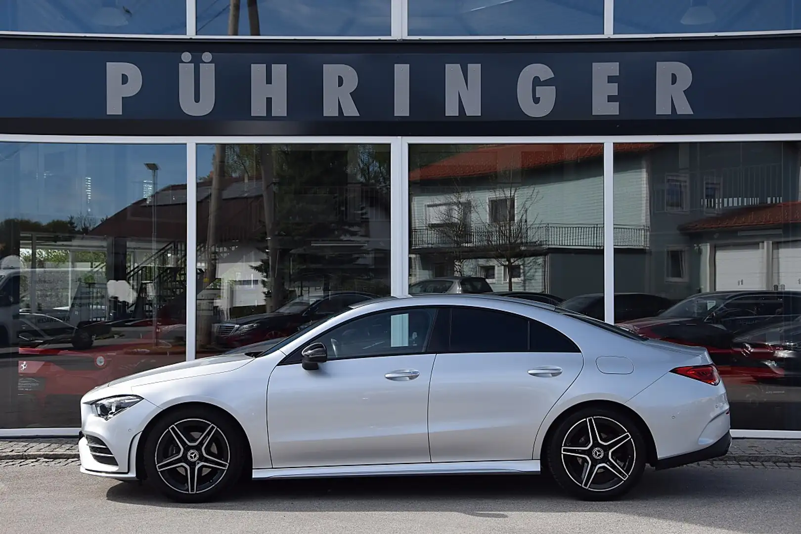 Mercedes-Benz CLA 180 d AMG Line (EURO 6d-TEMP) Silber - 1