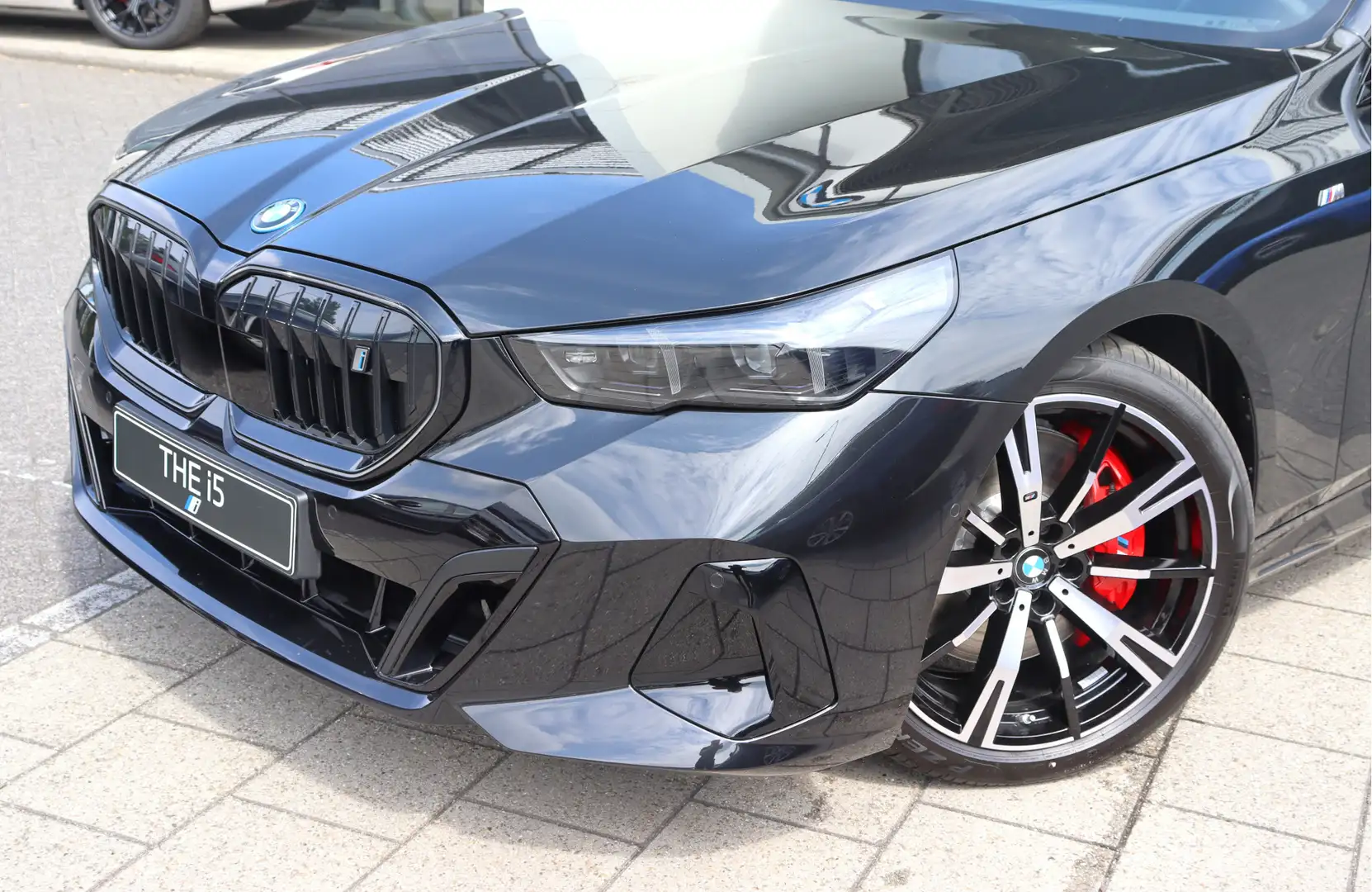 BMW i5 eDrive40 M Sport / Achteruitrijcamera / Adaptieve Zwart - 2
