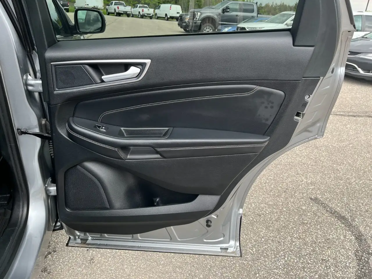 Ford Edge снимка Ford Edge