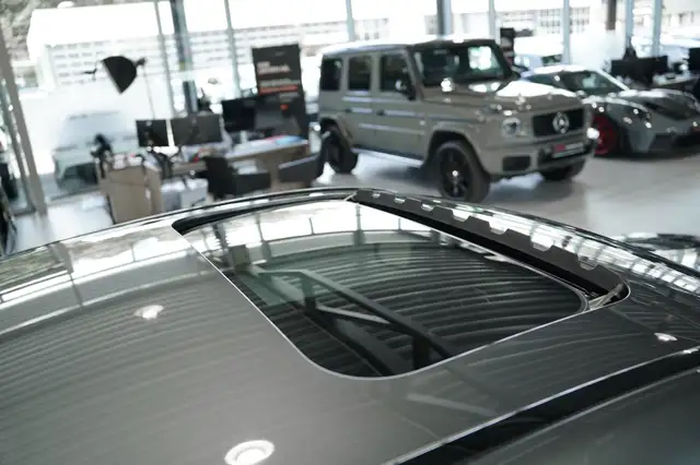 Mercedes-Benz GLC view 13