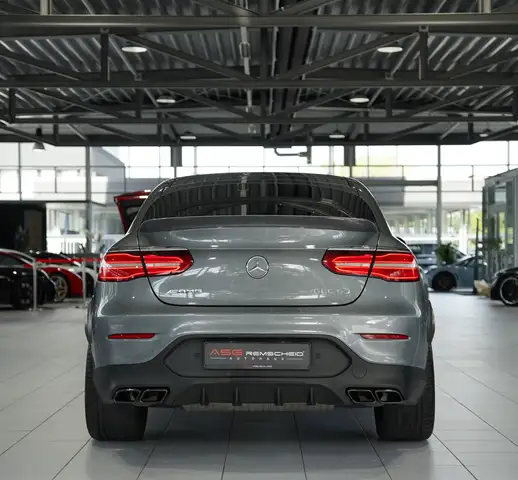 Mercedes-Benz GLC view 9
